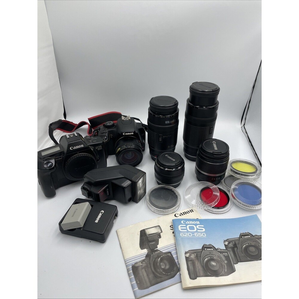 Canon EOS Rebel XS DSLR Camera Cannon 650 Speedlite 300ez Lens Lot Filters Works